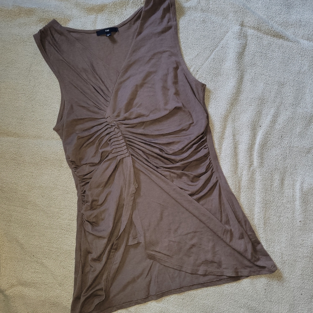 ♥️♥️ 2 for $15 !!!!  GAP Taupe Top